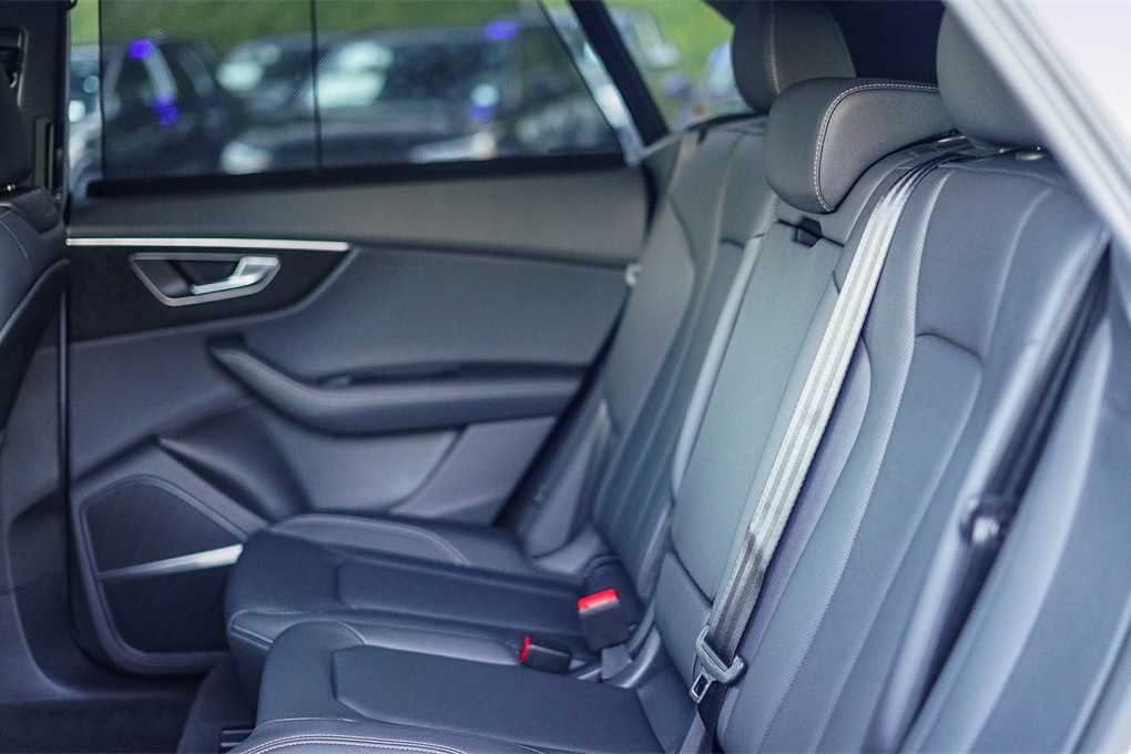 Thumbnail: 2026 Audi Q8 - 19