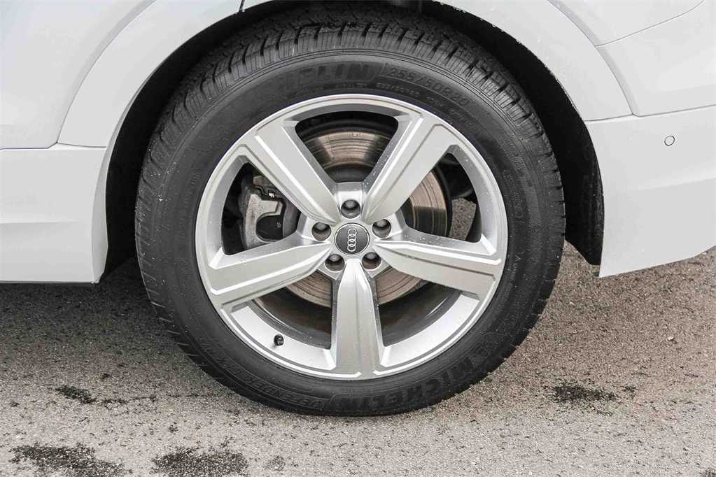 Thumbnail: 2019 Audi e-tron - 10