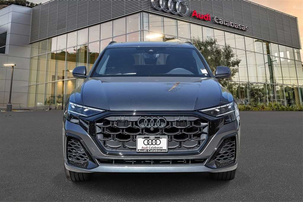 Thumbnail: 2026 Audi Q8 - 6