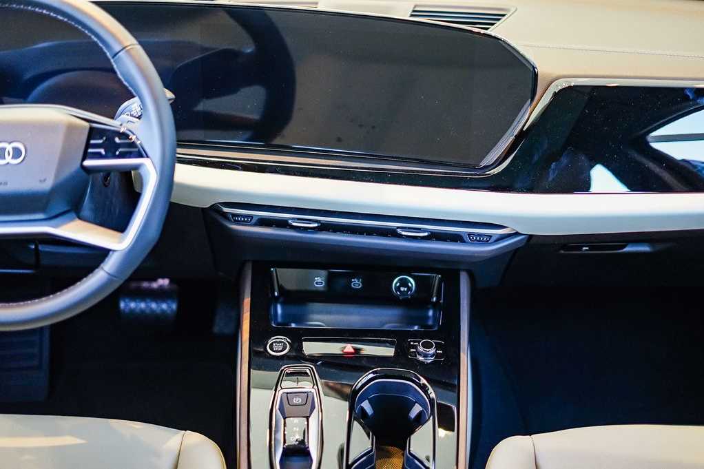 Thumbnail: 2025 Audi A5 - 9