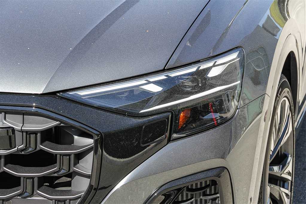 Thumbnail: 2026 Audi Q8 - 7