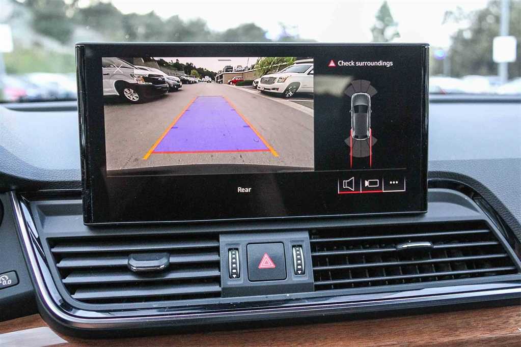 Thumbnail: 2023 Audi Q5 - 24