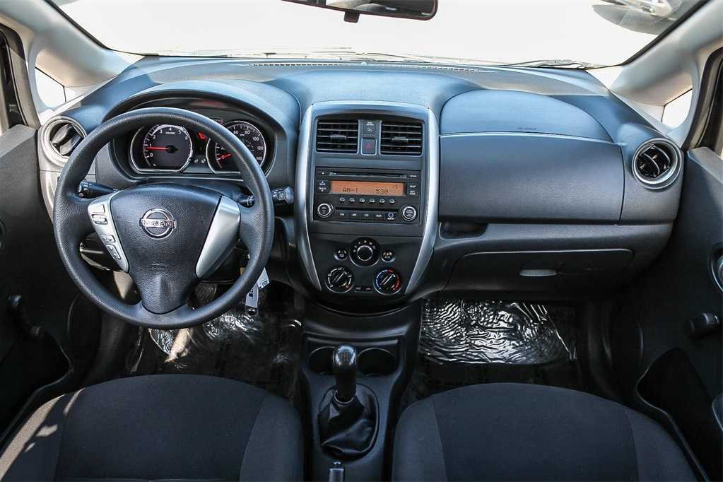 Thumbnail: 2015 Nissan Versa Note - 12