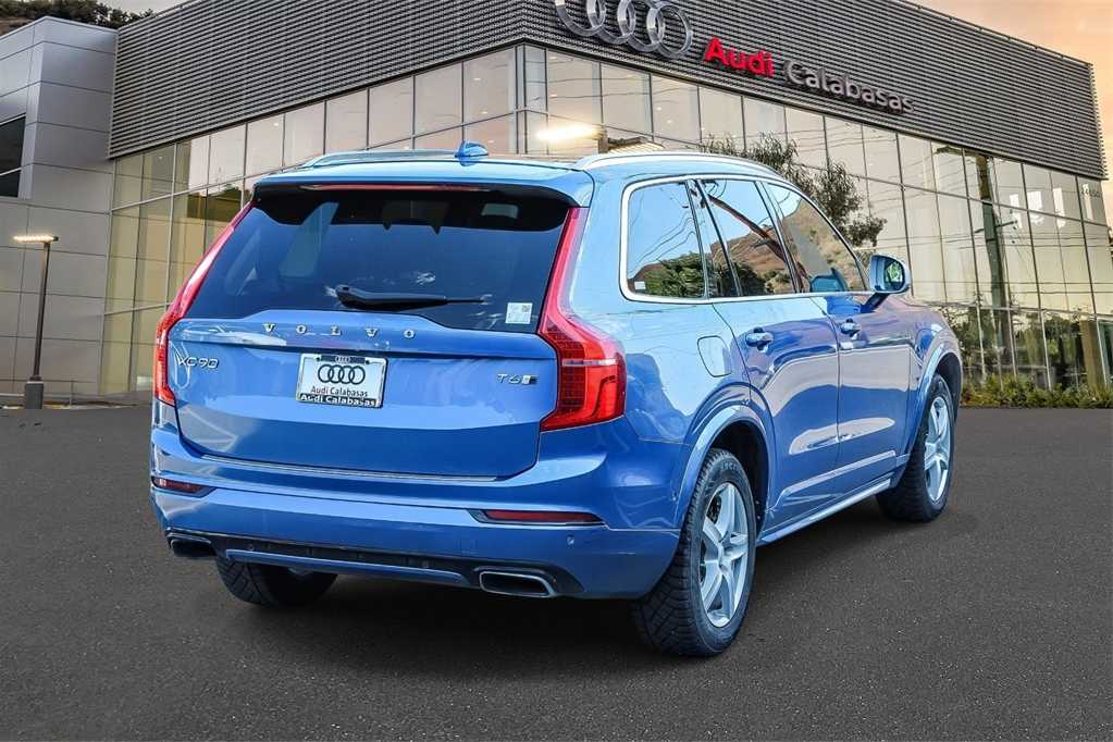 Thumbnail: 2017 Volvo XC90 - 4