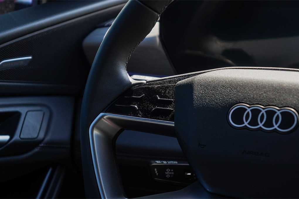 Thumbnail: 2025 Audi Q6 e-tron - 16