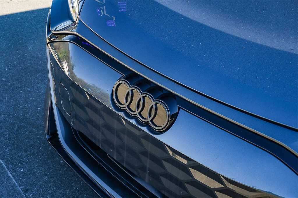Thumbnail: 2026 Audi RS e-tron GT - 9