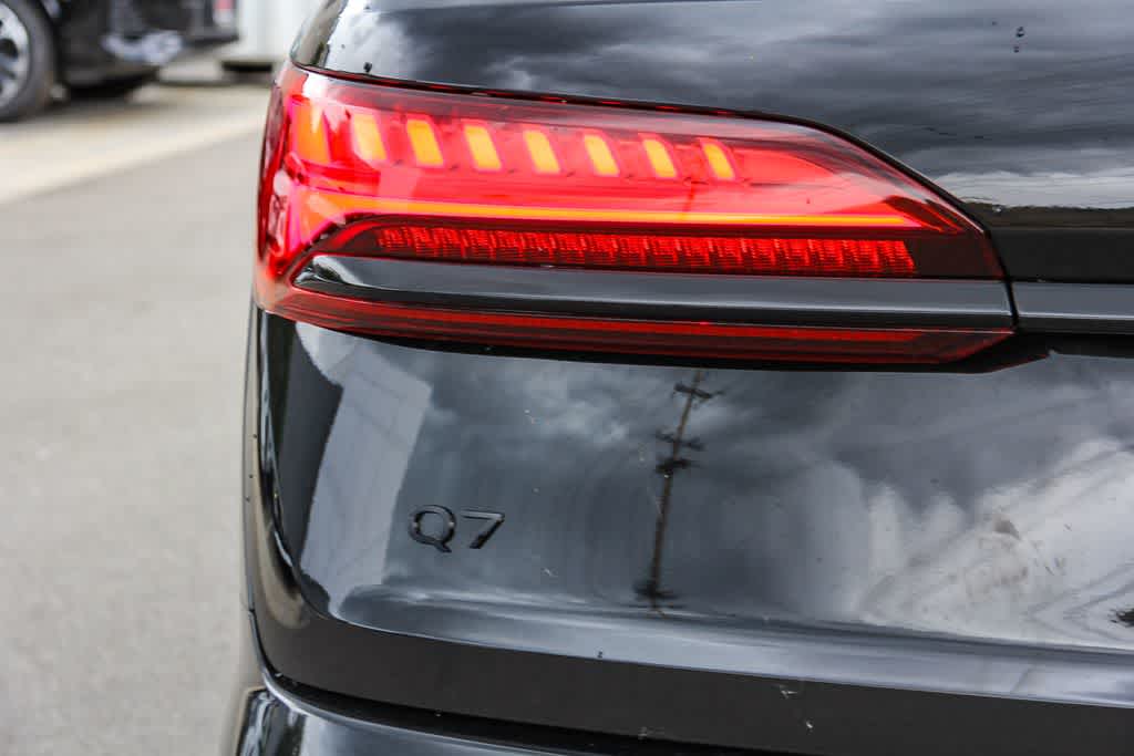 Thumbnail: 2026 Audi Q7 - 11