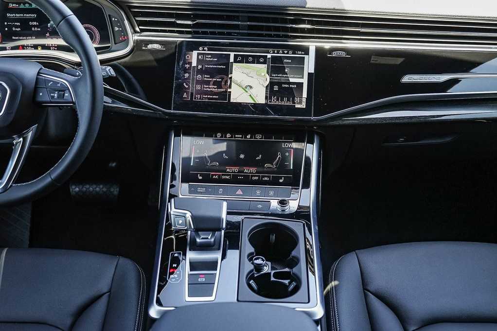 Thumbnail: 2026 Audi Q7 - 14