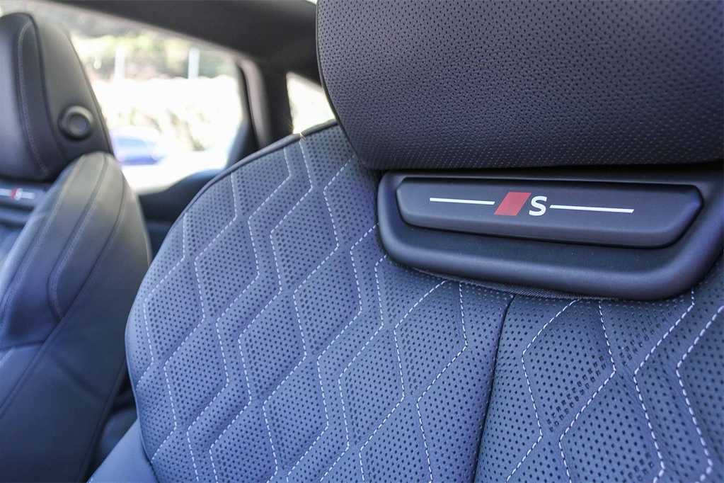 Thumbnail: 2025 Audi e-tron S - 25