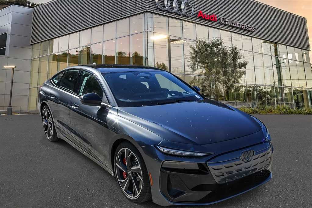 Thumbnail: 2025 Audi e-tron S - 5