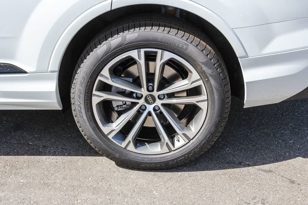 Thumbnail: 2026 Audi Q7 - 10
