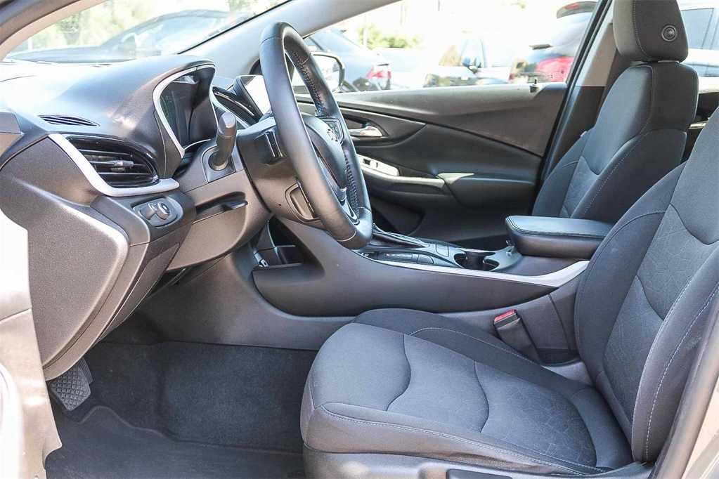 2017 Chevrolet Volt LT 19