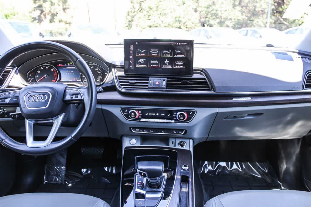 Thumbnail: 2023 Audi Q5 - 13