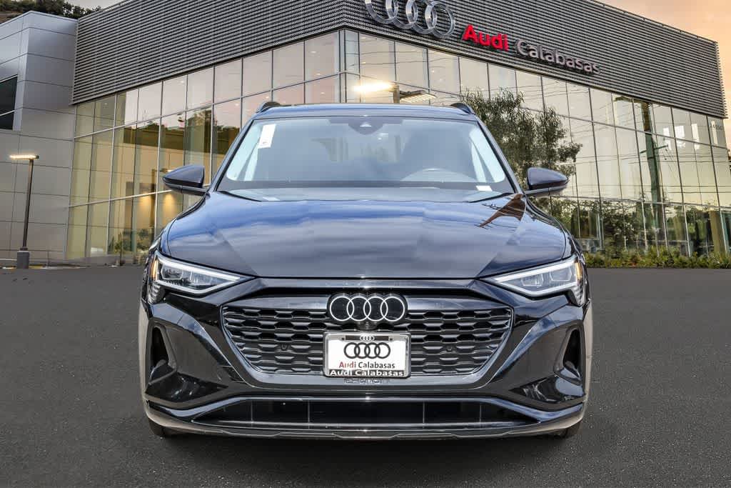 Thumbnail: 2024 Audi Q8 e-tron - 6