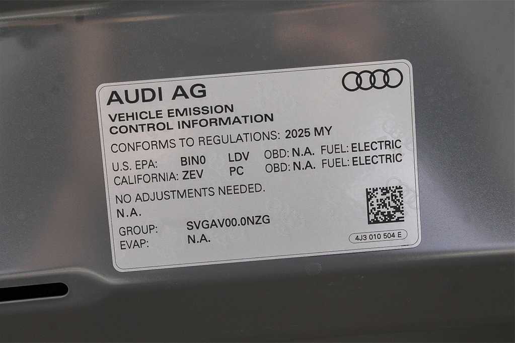 Thumbnail: 2025 Audi e-tron GT - 31