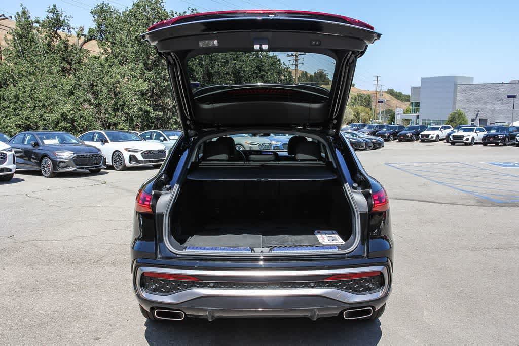 Thumbnail: 2025 Audi Q5 - 26