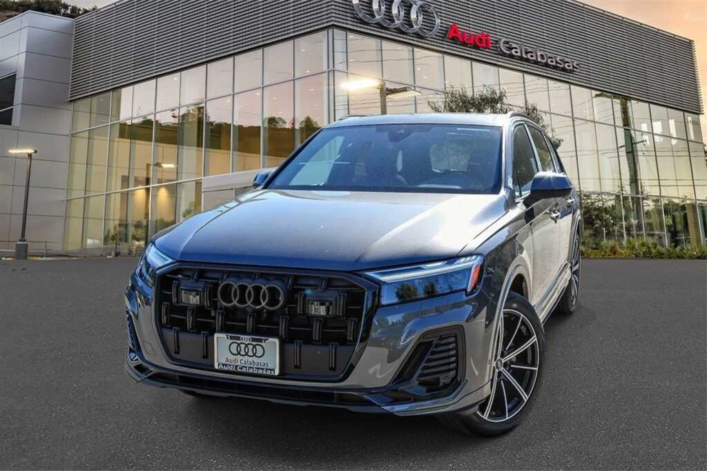 New 2025 Audi Q7 45 Premium Plus SUV