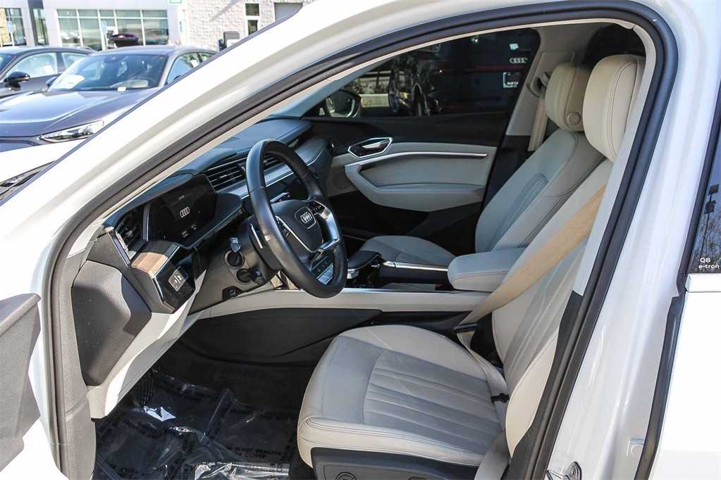 Thumbnail: 2024 Audi Q8 e-tron - 19