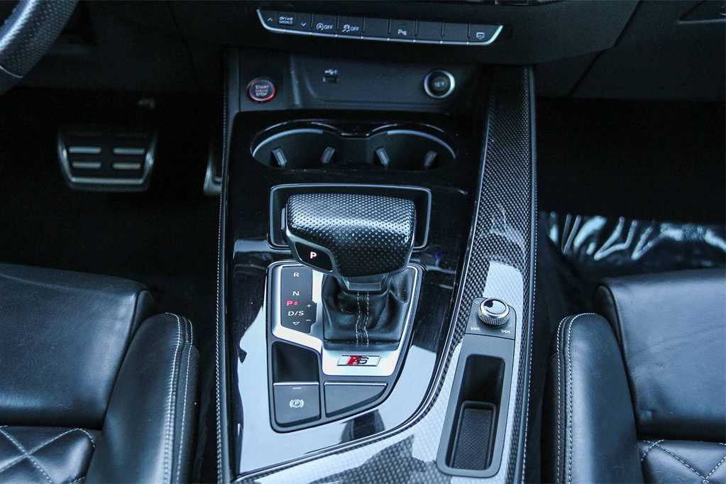 Thumbnail: 2023 Audi S4 - 13