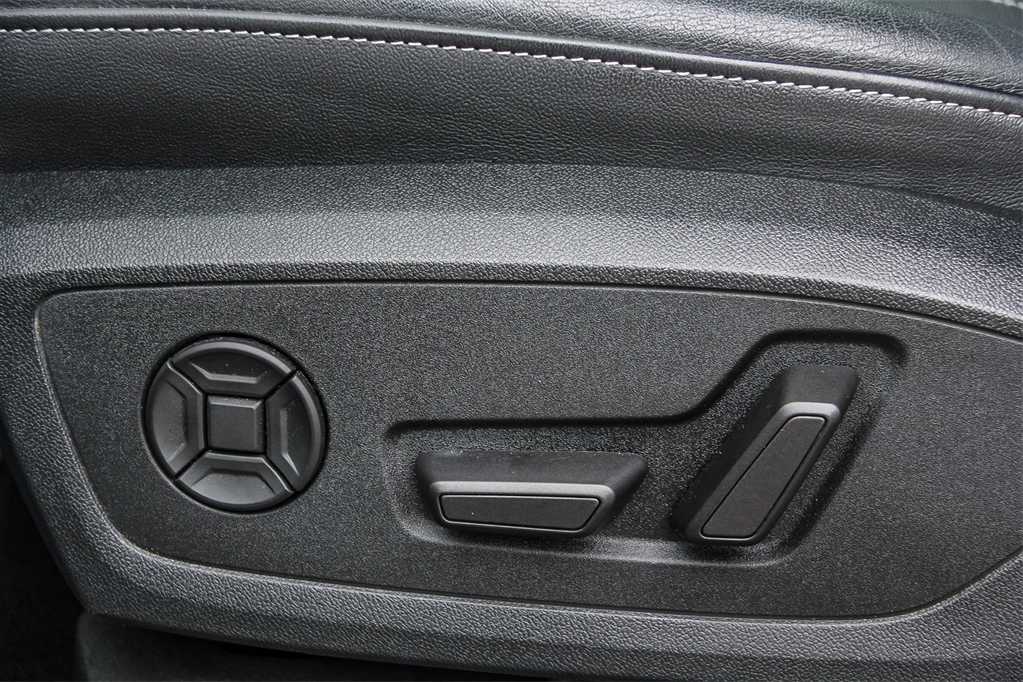 Thumbnail: 2023 Audi Q4 e-tron - 21