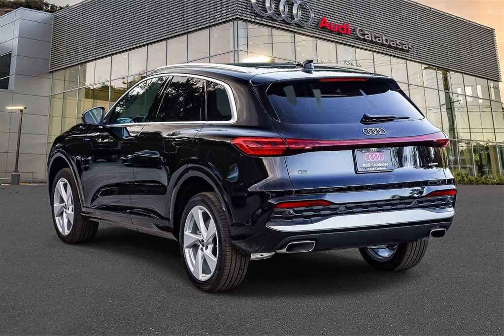 Thumbnail: 2025 Audi Q5 - 6