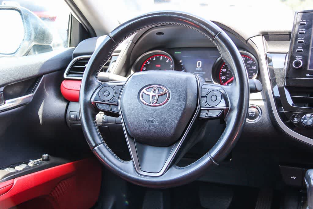 Thumbnail: 2022 Toyota Camry - 16