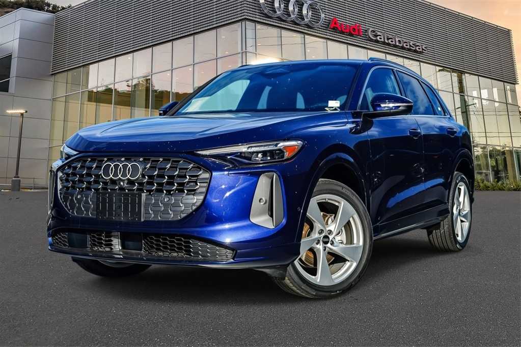 Thumbnail: 2025 Audi Q5 - 1