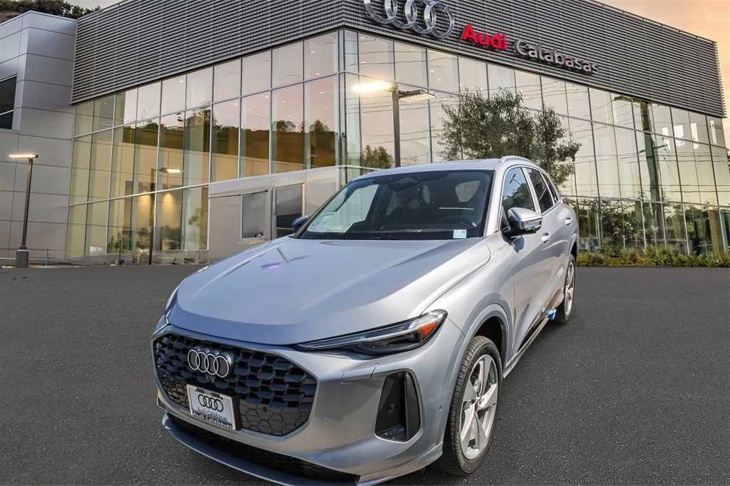 Thumbnail: 2025 Audi Q5 - 1