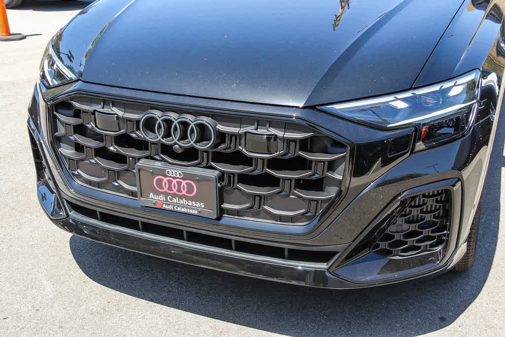 Thumbnail: 2026 Audi Q8 - 8