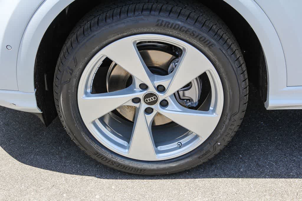Thumbnail: 2026 Audi Q5 - 9