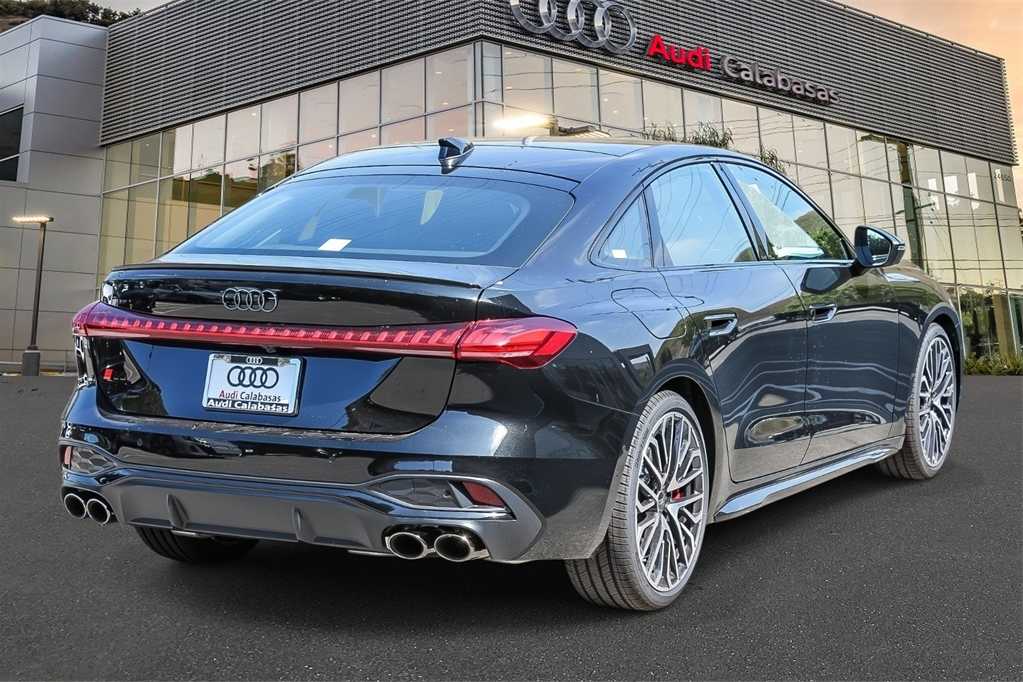 Thumbnail: 2025 Audi S5 - 4