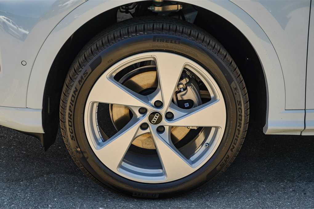 Thumbnail: 2025 Audi Q5 - 10