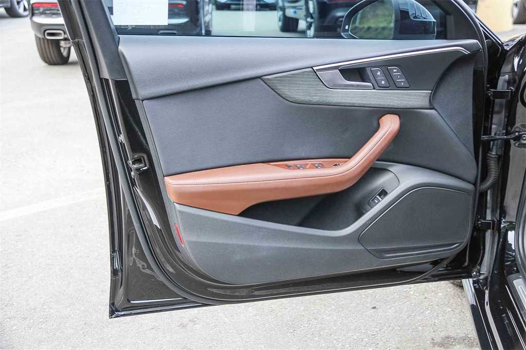 Thumbnail: 2019 Audi A4 - 22