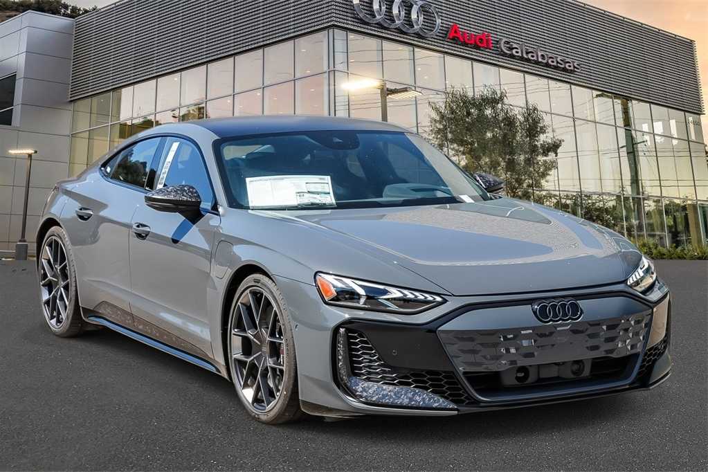 Thumbnail: 2025 Audi RS e-tron GT - 3