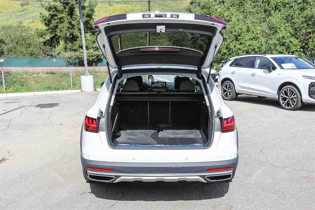 Thumbnail: 2023 Audi A4 - 26