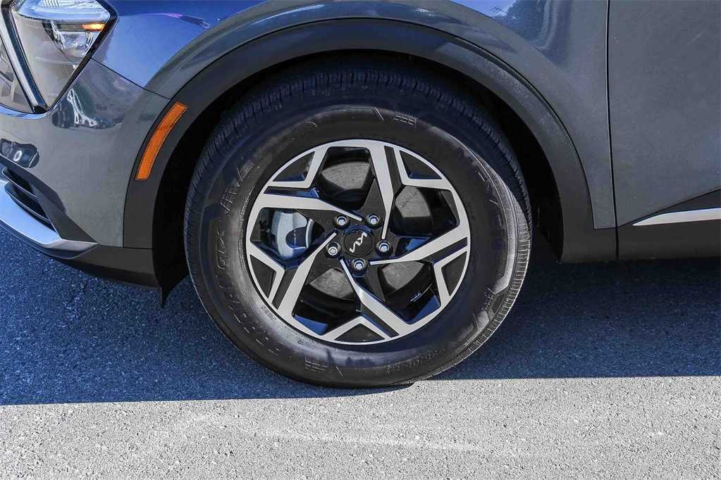 Thumbnail: 2023 Kia Sportage - 9