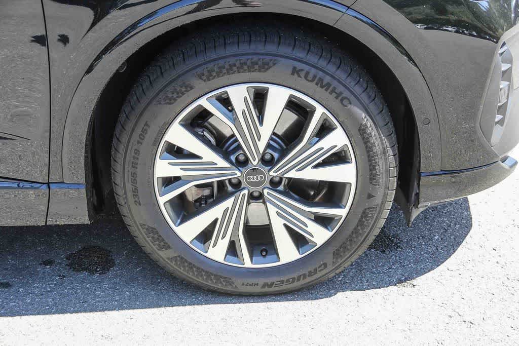 Thumbnail: 2023 Audi Q4 e-tron - 9