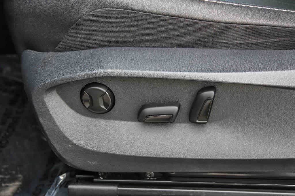 Thumbnail: 2022 Volkswagen Tiguan - 21