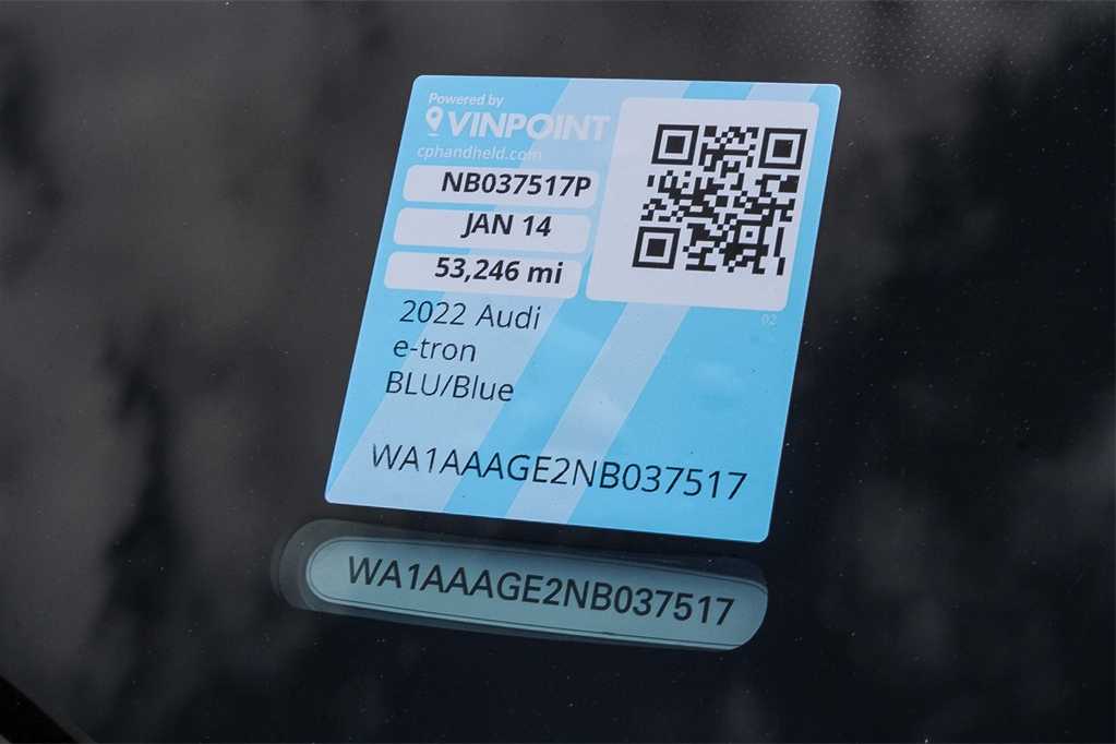 Thumbnail: 2022 Audi e-tron - 29