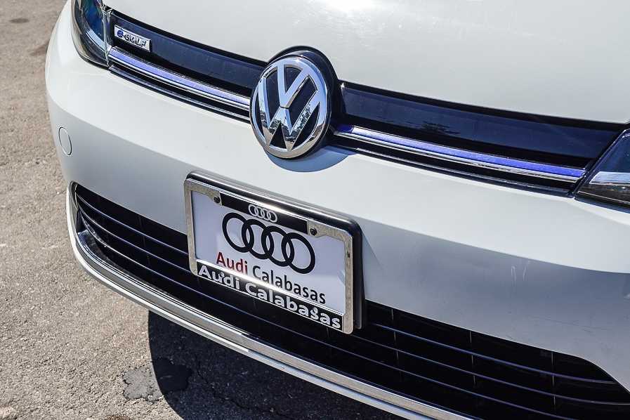 Thumbnail: 2019 Volkswagen e-Golf - 8