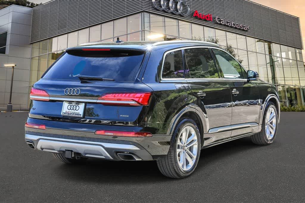 Thumbnail: 2026 Audi Q7 - 4