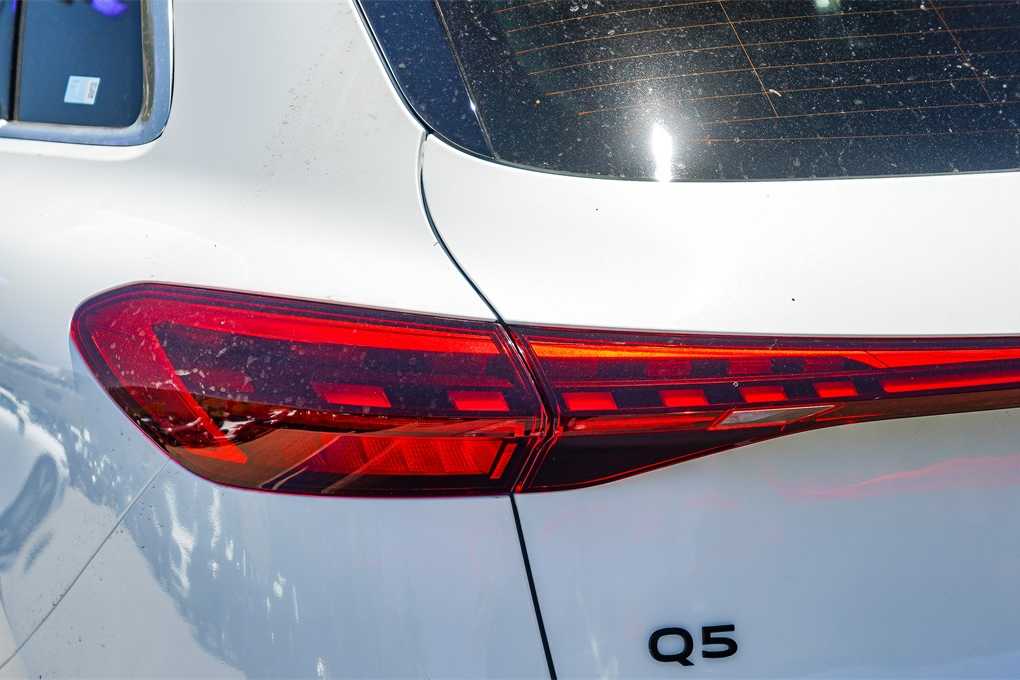 Thumbnail: 2025 Audi Q5 - 7