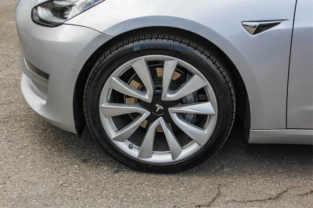 Thumbnail: 2018 Tesla Model 3 - 9