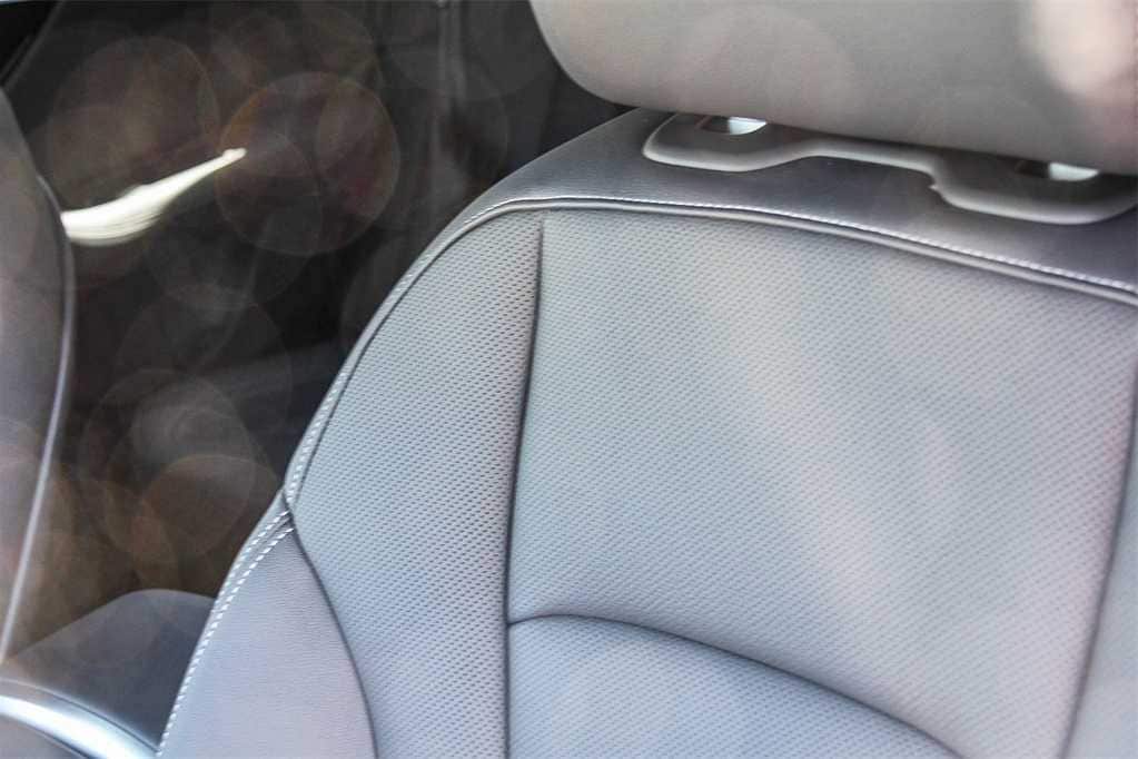 Thumbnail: 2026 Audi Q8 - 25