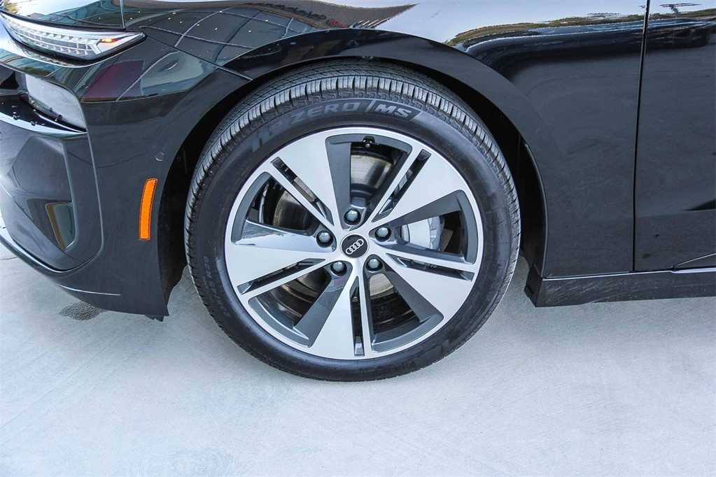 Thumbnail: 2025 Audi e-tron S - 9