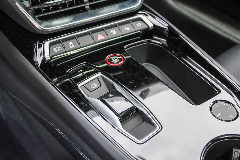 Thumbnail: 2026 Audi e-tron GT - 20