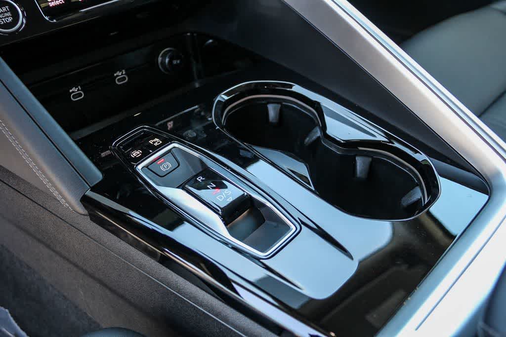 Thumbnail: 2025 Audi Q5 - 20