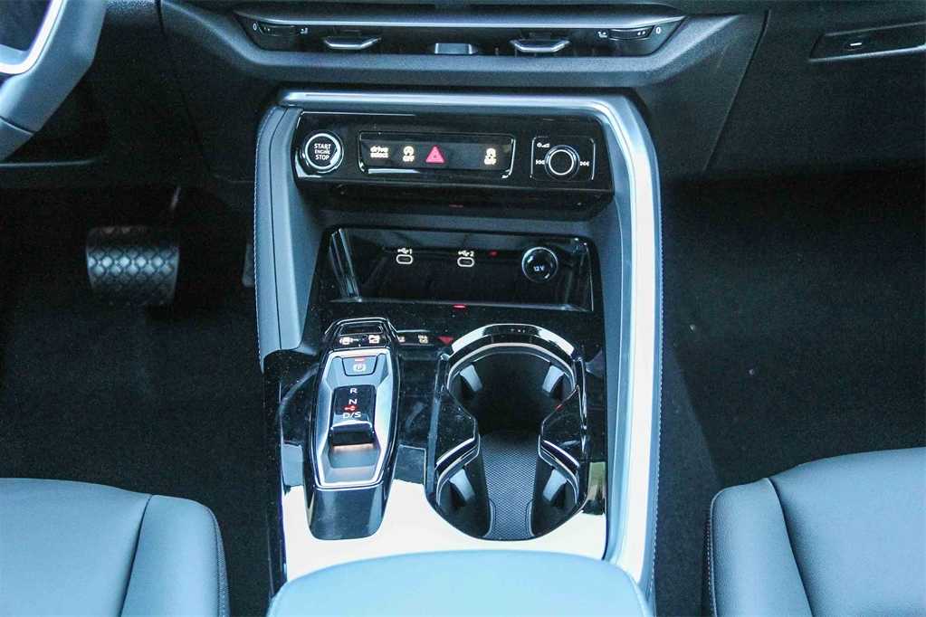 Thumbnail: 2025 Audi Q5 - 14