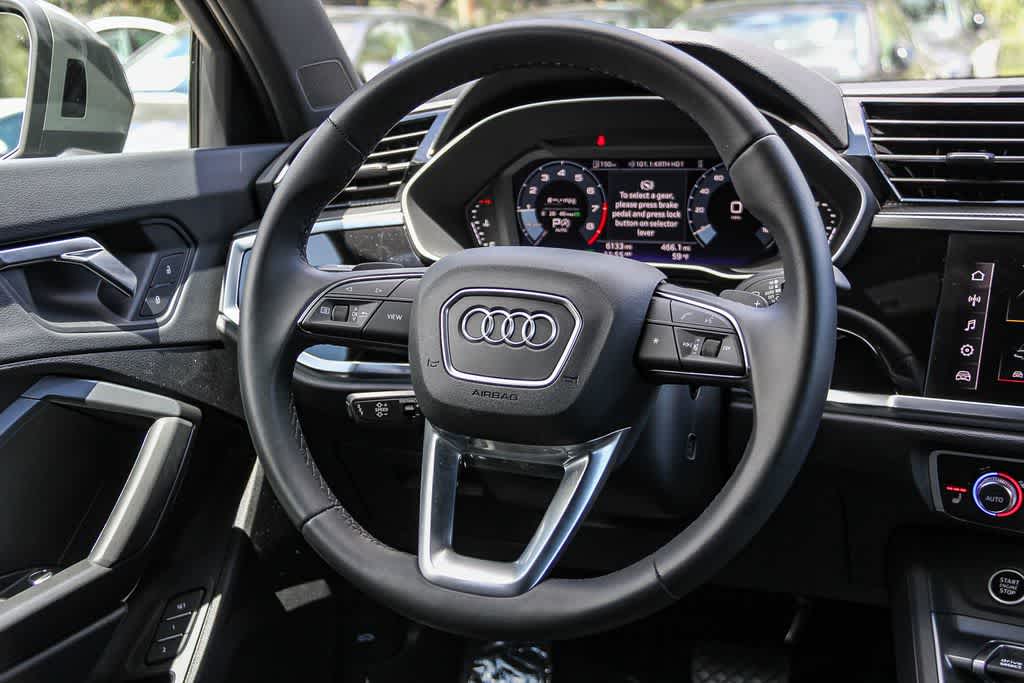 Thumbnail: 2025 Audi Q3 - 16