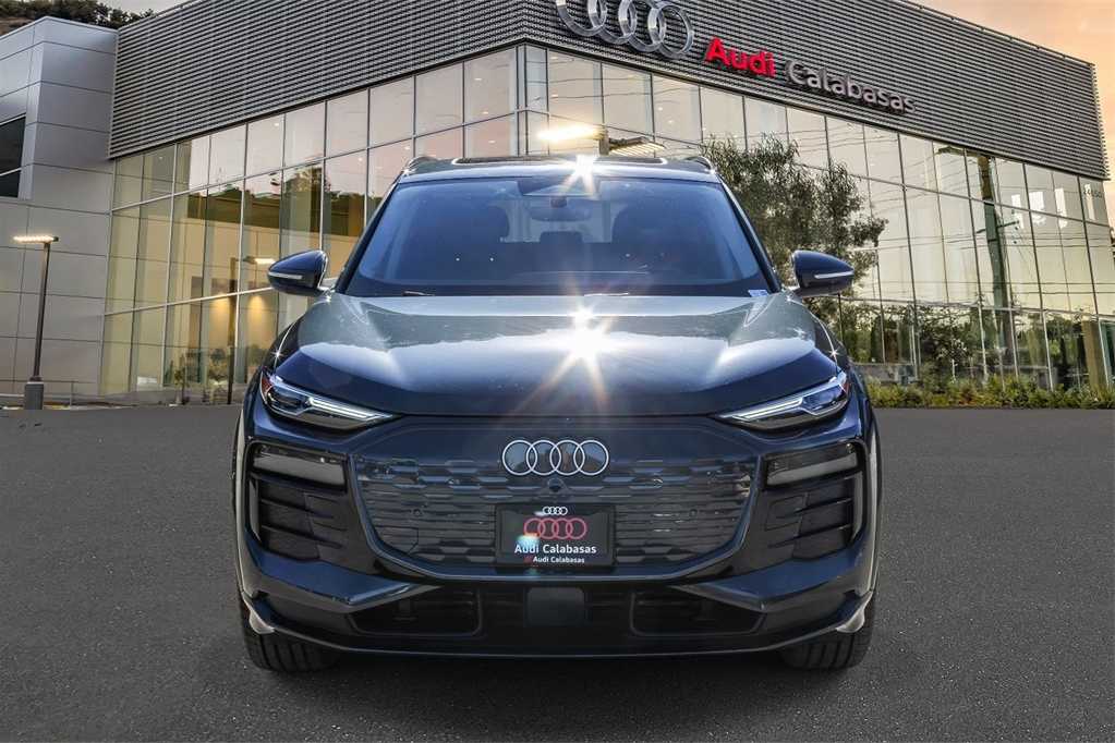 Thumbnail: 2025 Audi Q6 e-tron - 6